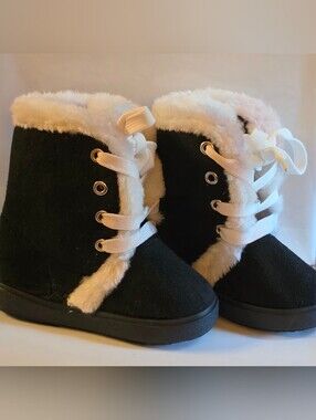Kids Lace Up Boots Size 6